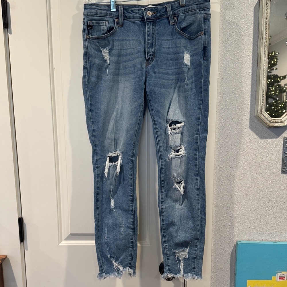 Distressed Blue Jeans by Kancan